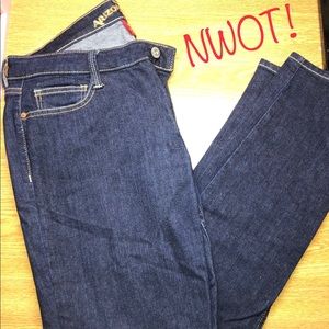 🚨SOLD🚨NWOT Arizona Jeans